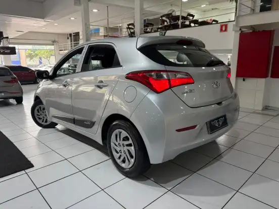 HYUNDAI-HB20-1.0 COMFORT 12V FLEX 4P MANUAL HYUNDAI-HB20-2015