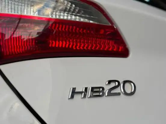 HYUNDAI-HB20-1.0 COMFORT PLUS 12V FLEX 4P MANUAL HYUNDAI-HB20-2017