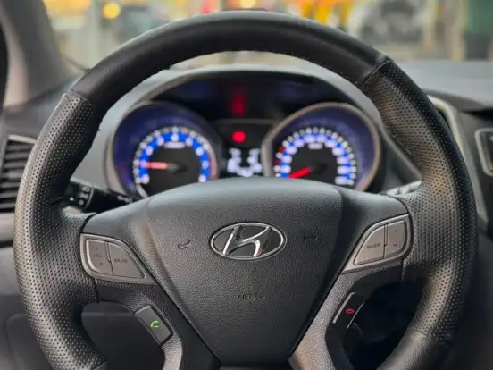 HYUNDAI-HB20-1.0 COMFORT PLUS 12V FLEX 4P MANUAL HYUNDAI-HB20-2017