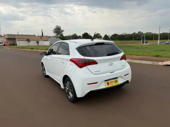 HYUNDAI-HB20-1.0 SPICY 12V FLEX 4P MANUAL HYUNDAI-HB20-2015