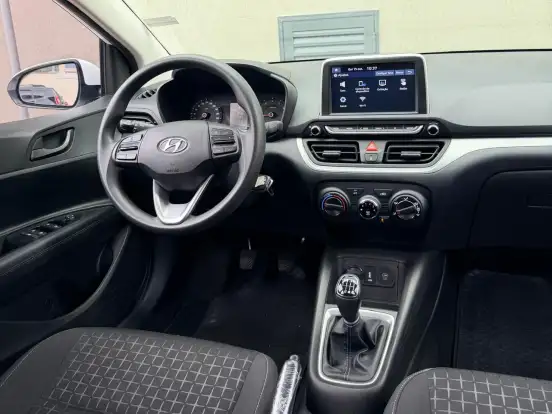 HYUNDAI-HB20-2023