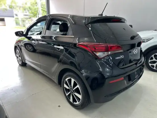 HYUNDAI-HB20-2018