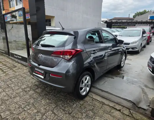 HYUNDAI-HB20-2015