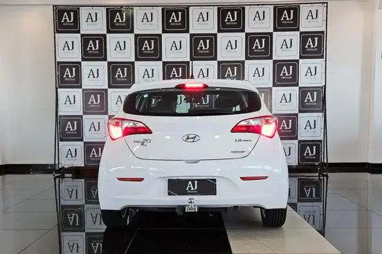 HYUNDAI-HB20-2013