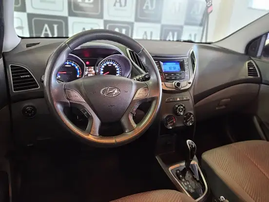 HYUNDAI-HB20-1.6 PREMIUM 16V FLEX 4P AUTOMÁTICO HYUNDAI-HB20-2013