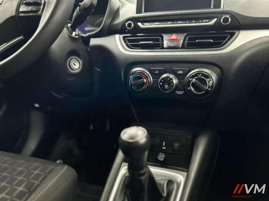 HYUNDAI-HB20-2023