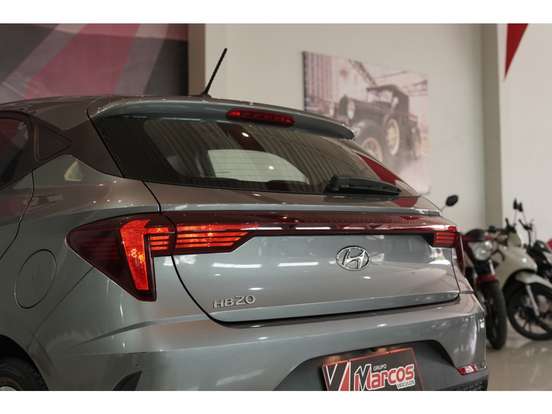 HYUNDAI-HB20-2022