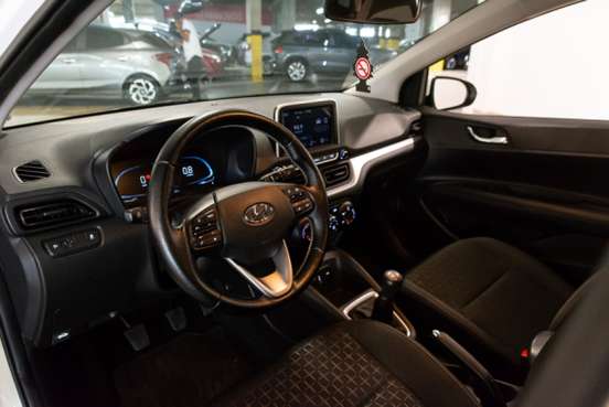 HYUNDAI-HB20-2024