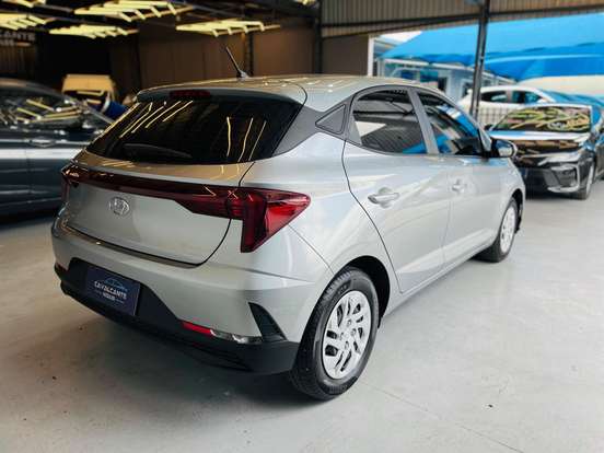 HYUNDAI-HB20-2023