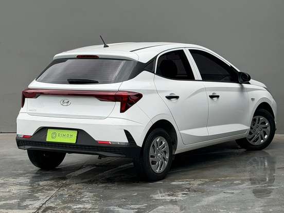 HYUNDAI-HB20-2023