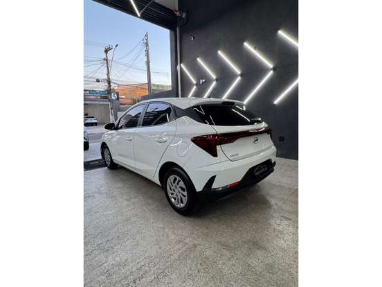 HYUNDAI-HB20-2023