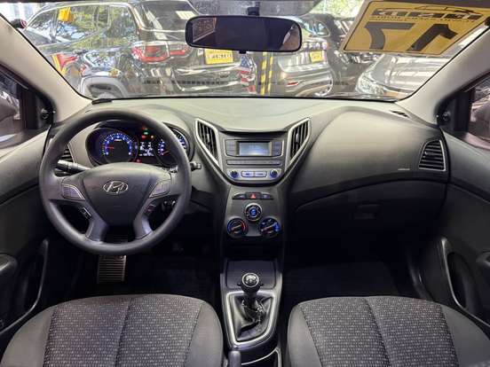 HYUNDAI-HB20-2016