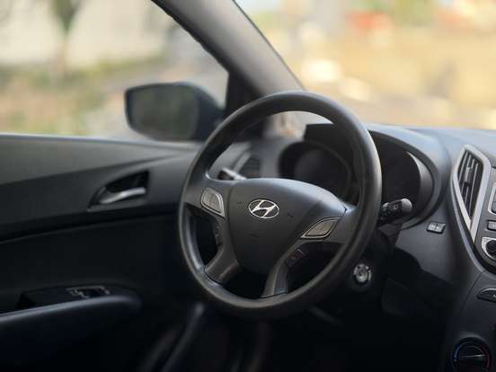 HYUNDAI-HB20-2017
