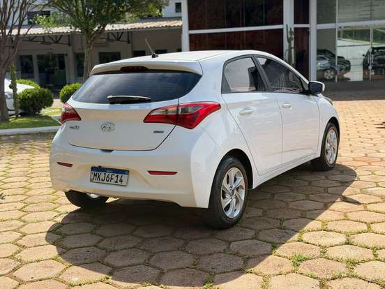HYUNDAI-HB20-2013