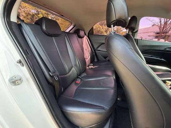 HYUNDAI-HB20-2013