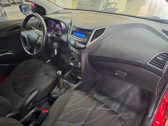 HYUNDAI-HB20-2014