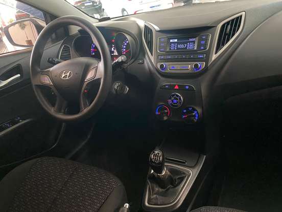 HYUNDAI-HB20-2016