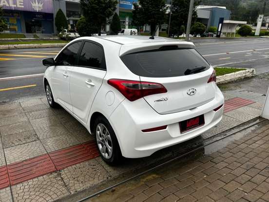 HYUNDAI-HB20-2015