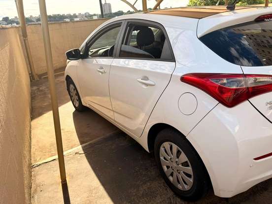 HYUNDAI-HB20-1.0 COMFORT STYLE 12V FLEX 4P MANUAL HYUNDAI-HB20-2014