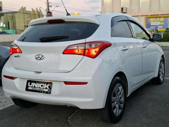 HYUNDAI-HB20-1.0 COMFORT STYLE 12V FLEX 4P MANUAL HYUNDAI-HB20-2015