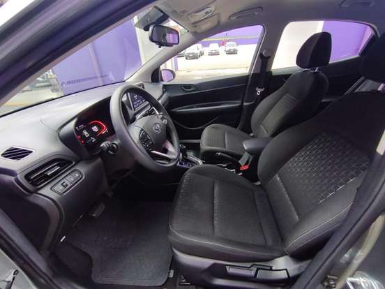 HYUNDAI-HB20-2025