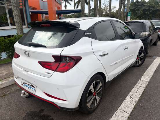 HYUNDAI-HB20-2022