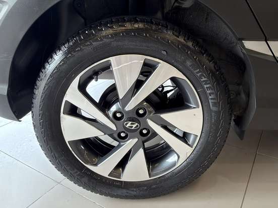 HYUNDAI-HB20-2021