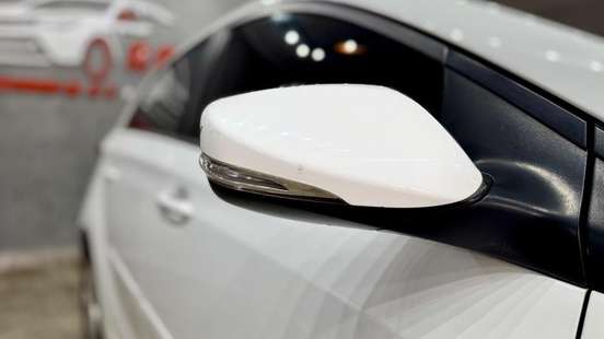 HYUNDAI-HB20-2015