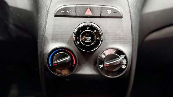 HYUNDAI-HB20-2015