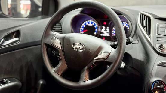 HYUNDAI-HB20-2015