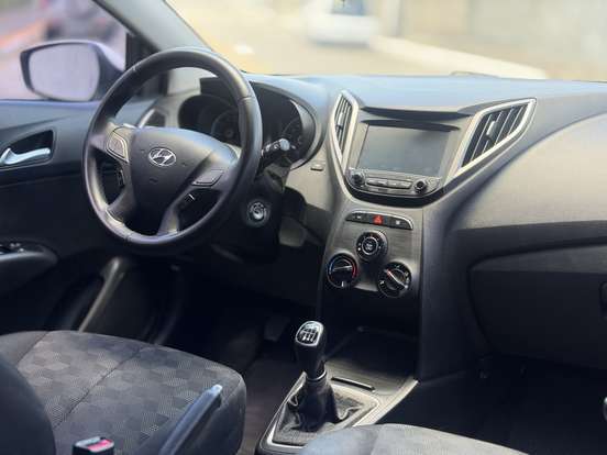 HYUNDAI-HB20-1.6 COMFORT PLUS 16V FLEX 4P MANUAL HYUNDAI-HB20-2019