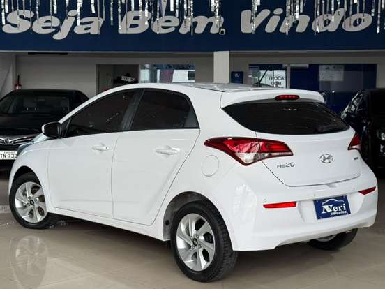 HYUNDAI-HB20-2016