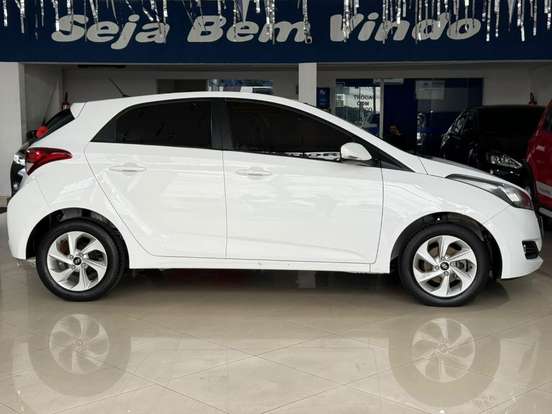 HYUNDAI-HB20-2016