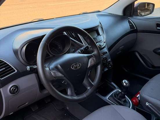 HYUNDAI-HB20-1.6 PREMIUM 16V FLEX 4P MANUAL HYUNDAI-HB20-2014