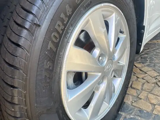 HYUNDAI-HB20S-1.0 COMFORT PLUS 12V FLEX 4P MANUAL HYUNDAI-HB20S-2015
