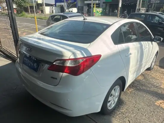 HYUNDAI-HB20S-1.0 COMFORT PLUS 12V FLEX 4P MANUAL HYUNDAI-HB20S-2015