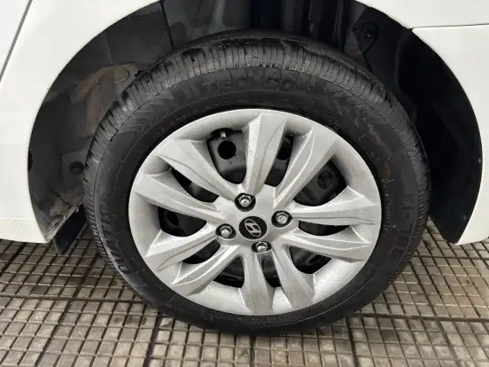 HYUNDAI-HB20S-1.0 COMFORT STYLE 12V FLEX 4P MANUAL HYUNDAI-HB20S-2017