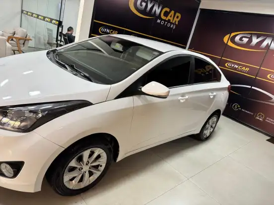 HYUNDAI-HB20S-2015