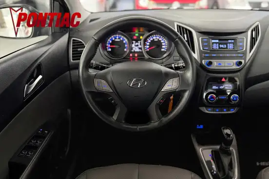 HYUNDAI-HB20S-2015