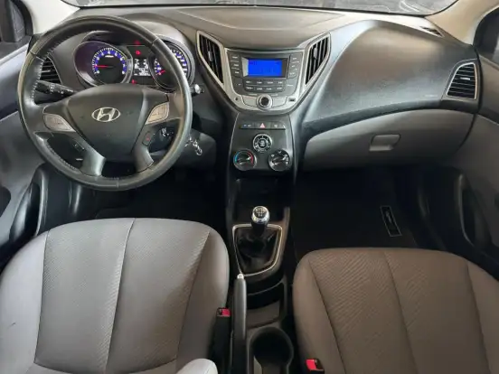 HYUNDAI-HB20S-1.6 PREMIUM 16V FLEX 4P MANUAL HYUNDAI-HB20S-2013