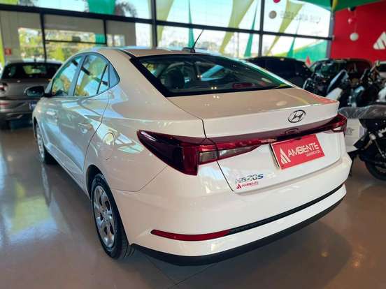 HYUNDAI-HB20S-2024