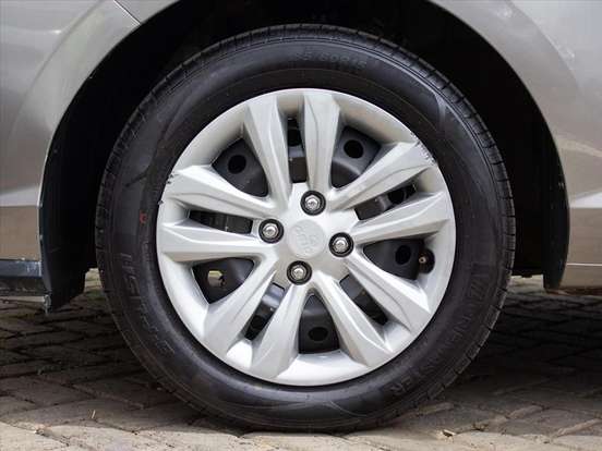 HYUNDAI-HB20S-1.0 12V FLEX COMFORT PLUS MANUAL HYUNDAI-HB20S-2024