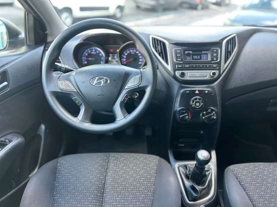 HYUNDAI-HB20S-2017
