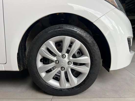 HYUNDAI-HB20S-2017