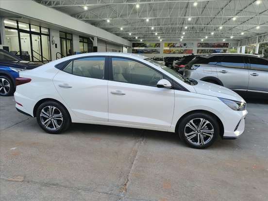HYUNDAI-HB20S-2025