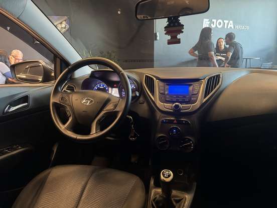 HYUNDAI-HB20S-1.6 COMFORT PLUS 16V FLEX 4P MANUAL HYUNDAI-HB20S-2013