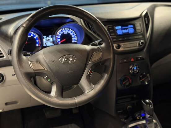 HYUNDAI-HB20S-1.6 COMFORT STYLE 16V FLEX 4P AUTOMÁTICO HYUNDAI-HB20S-2017