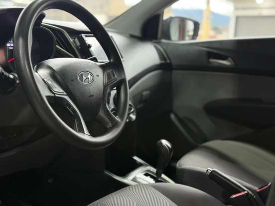 HYUNDAI-HB20S-1.6 PREMIUM 16V FLEX 4P MANUAL HYUNDAI-HB20S-2013