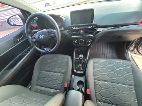 HYUNDAI-HB20X-2021