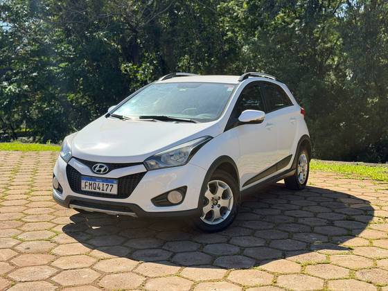 HYUNDAI HB20X 1.6 16V PREMIUM FLEX 4P AUTOMÁTICO
